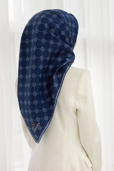 Vissona Indigo Colored 90x90 Silk Monogram Μοτίβο Twill Κασκόλ - Ράψιμο στο χέρι