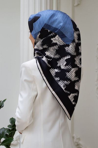 Vissona 100% Twill Silk Houndstooth Indigo - Σκούρο Μπλε Χρώμα 90x90 Κασκόλ Σχήμα ραφής άκρων Ραμμένο στο χέρι