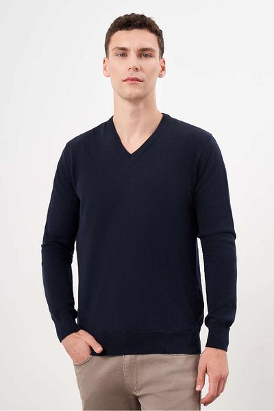 Morven Ανδρικό πλεκτό με μπλέ Navy Basic V-λαιμόκοψη Dynamic Fit Relaxed Cut