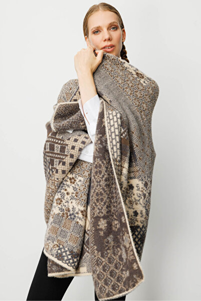 Desen Triko Women's Forty Patch Patterned Bearded Large Shawl with Yarn 12