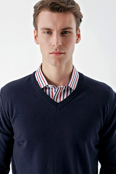 Morven Men's Navy Blue Basic V-Neck Dynamic Fit Comfortable Cut Knitwear