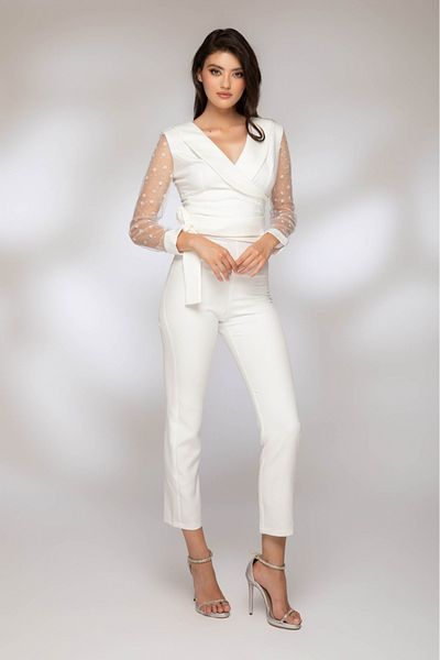 Atmosphere Fashion Elegant jumpsuit made of white fabric