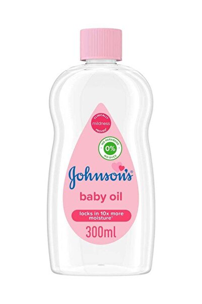 Johnson Baby Oil - Locks in 10 Times More Moisture