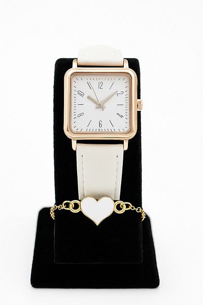 Bittox Stylish Women's Square Watch and Heart Bracelet Set - Leather Cord
