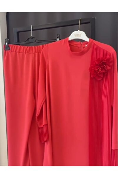 Parla Prive Nuss flarlı takım