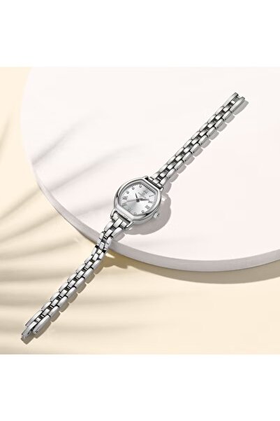 Naviforce Women's Quartz Watch Classic Tonneau-Shaped Dial with Roman Numerals Stainless Steel Bracelet