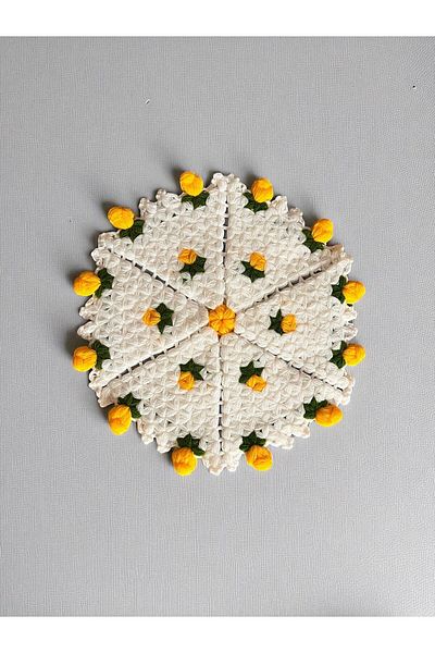 Nurella Knitting Handmade White Fiber – Yellow Flower Pattern, Round