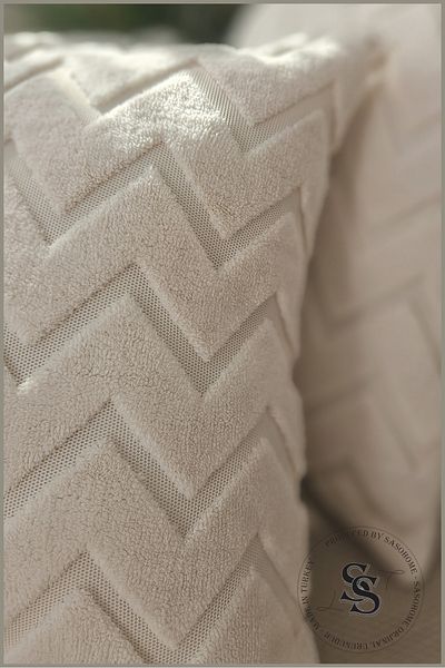 SasoHome Plush Teddy Zigzag Patterned Puffy Decorative Decorative Gift Throw Pillow - Pillow Case
