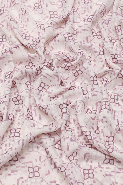 Levidor Magenta Relax Leaf Shawl