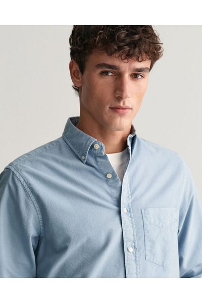 Gant قميص أكسفورد بقصة عادية وبتصميم باهت