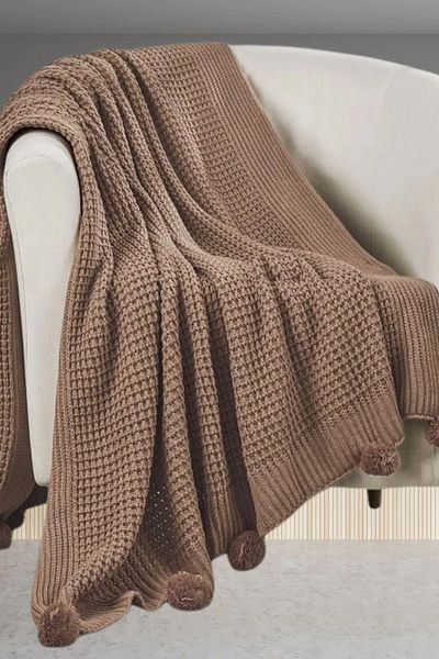 DOUX HOME Плетено одеяло за телевизор Selanik 10 с помпони, 130 x 170 см
