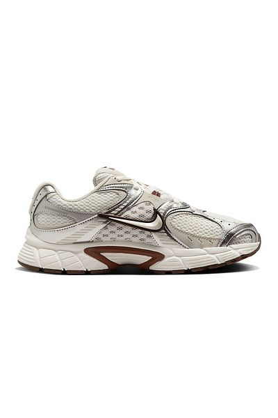 Nike V5 RNR W Sports Shoes