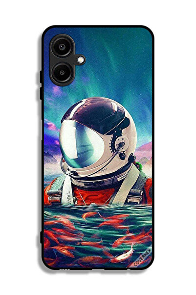 Covernex غطاء حماية لهاتف سامسونج جالاكسي A06 4G بتصميم رائد فضاء في بحر الأسماك