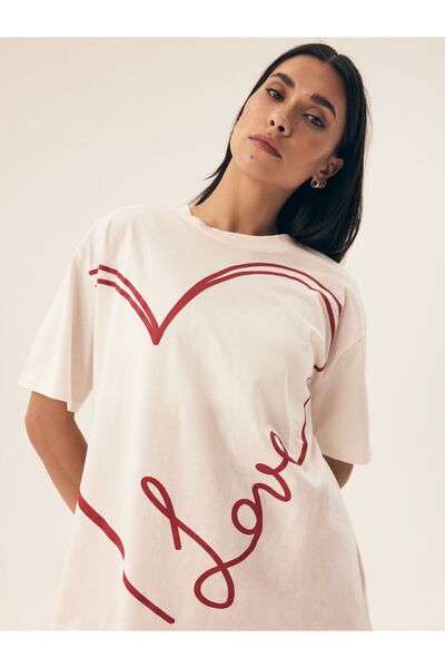 Henderson Valentine elegant minimalist damask pajama in heart style & romantic & subtle & sensual | Necesito