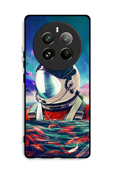 Covernex غطاء حماية لهاتف Realme 12 Pro 5G بتصميم رائد فضاء في بحر الأسماك