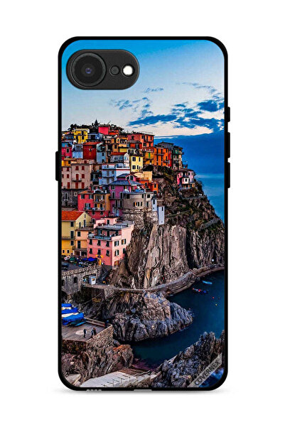 Covernex غطاء حماية لجهاز Apple iPhone 16e - منازل ملونة على البحر