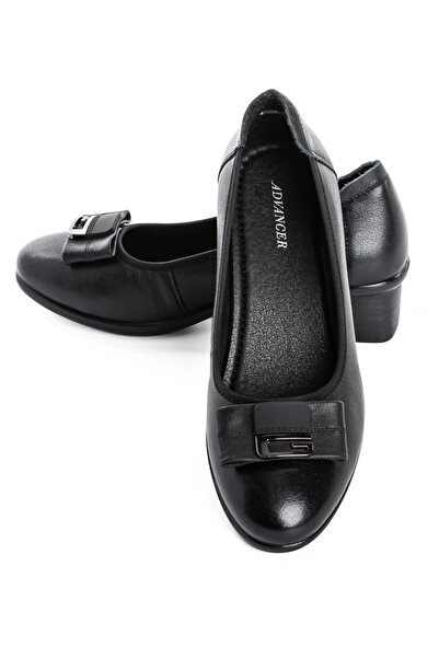 advancer Pantofi cu Toc Gros 4725802 Negru |