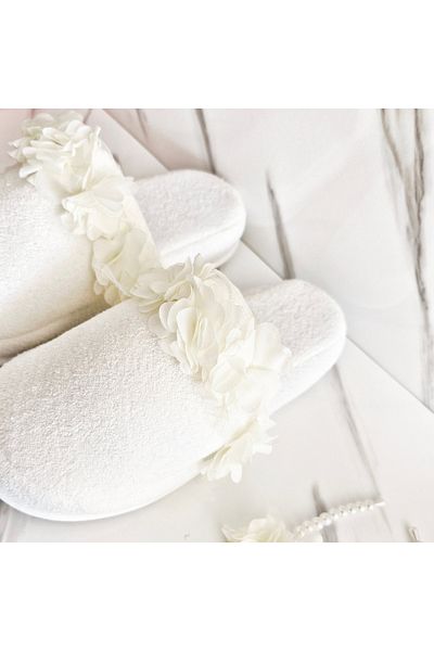 pegu baby collection Maternity Slippers and Pearl Crown Set