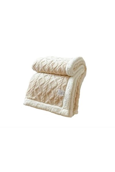 Pucioasa Cream fur blanket 200 x 230 cm