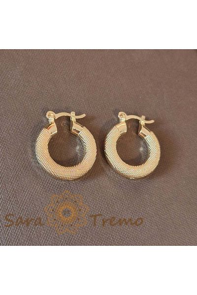 saratremo Cercei model nou texturați 2.3 cm – Finisaj lucios și texturat, eleganță fără compromis