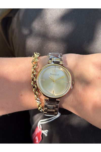 Ferrucci Rosegold Color Simple and Stylish Looking Steel Color Do Not Change Women's Watch