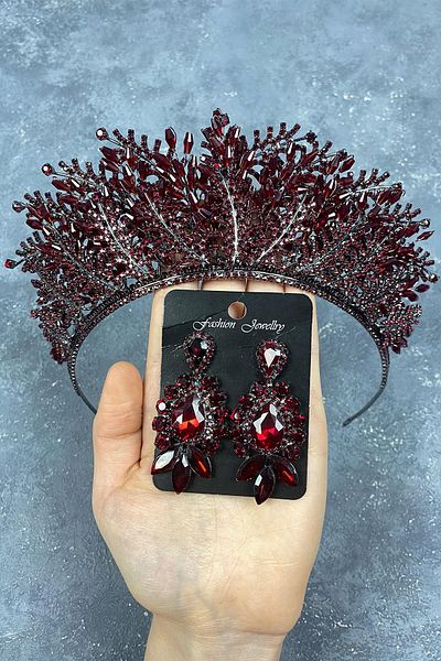 Hayalperest boncuk Burgundy Nairobi Bead Embroidered Bridal Henna Crown and Shuttlecock Earring Set