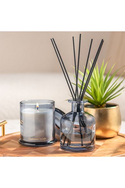 Generic Gift box contain 200ml diffuser and 250g scented candle jar
