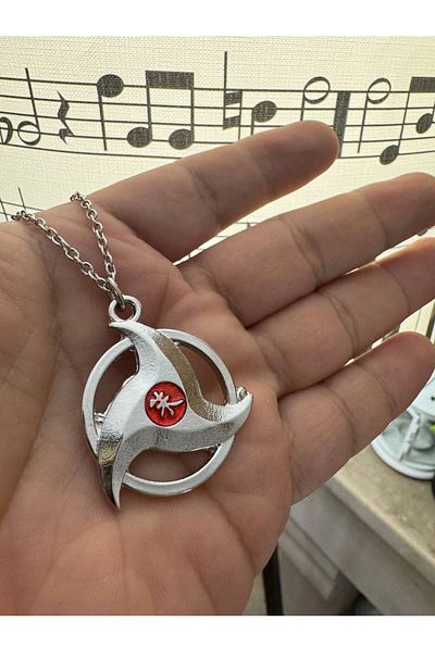 Herşey Nota Naruto Sharingan Cosplay Necklace – Red Enamel 60 cm Chain Unisex Anime Jewelry