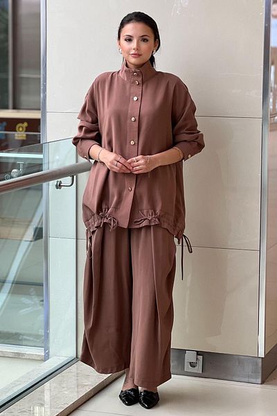 Ghisa Kupra Suit with Vertical Yak Hem Rope Gathered Loose Trousers