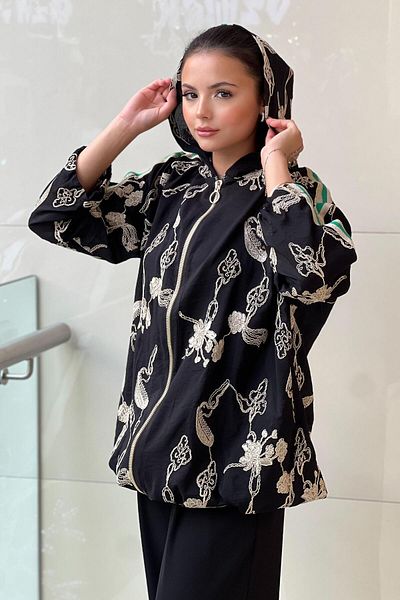 Ghisa Hooded Floral Embroidery Embroidered Cap