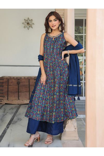 Janasya by Styli Embellished Sleeveless Kurta with Palazzo and Dupatta Set