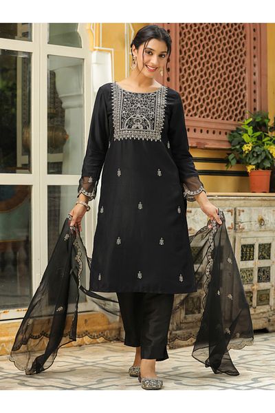 Janasya by Styli Embroidered Straight Kurta and Trousers with Dupatta Set