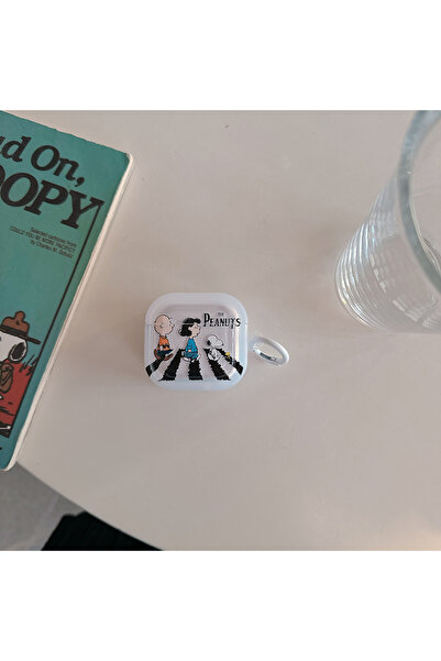 Miniso حافظة سماعات أذن Airpods 4 فقط، حافظة سماعات أذن بتصميم رسوم متحركة لطيفة لسنوبي تشارلي براون لأجهزة Airpods 4 1 2 3 Pro 2 3