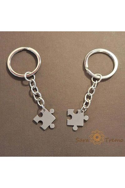 saratremo Set metal key chains puzzle pieces - couple model completes each other