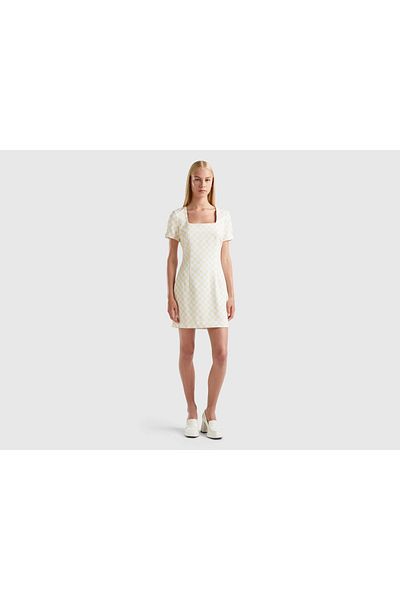 United Colors of Benetton Women's Fitted Short Dress with Wide Neckline and Checkered Pattern