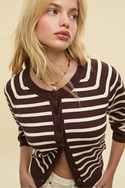 Stradivarius Knit cardigan with buttons and raglan sleeves