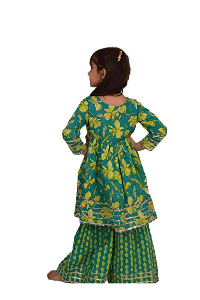 Maithili By Styli Embellished Printed V-Neck Kurta and Pants Set