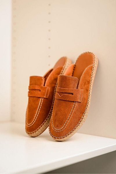 lovitto Men's Genuine Leather Rubber Sole Tan Espadrille Slippers