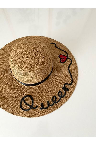 Petek Collection Straw Beach Hat with "Queen"