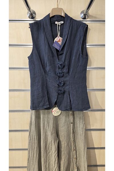 Park Moda Italian Linen Blouse with Applique Rose Detail
