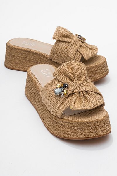 LuviShoes Shara Beige Straw Bow Bee Buckle Wedge Sole Women's Slippers