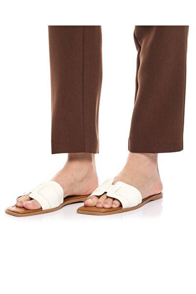 R&B Ivory WoMen's's Textured Flat Sandals