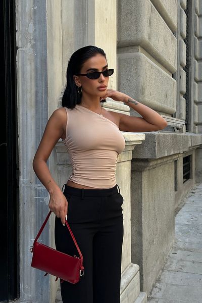 World Fashion Trends Ευέλικτη μπλούζα Crop με μονό ώμο και πλάι Gathered WFT4048B