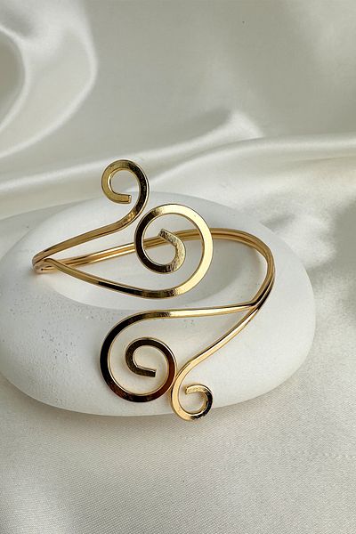 Modex Gold Color Spiral Motif Adjustable Arm Accessory (Diameter: 9cm)