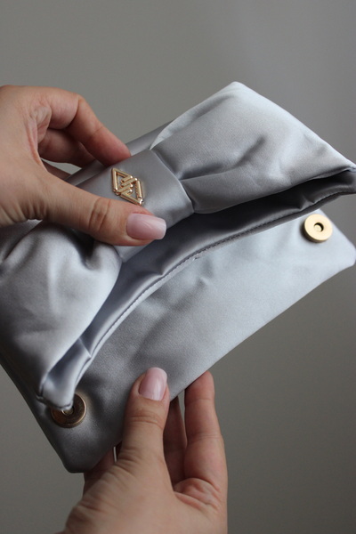 mossi Aron Atelier Black Satin Faux Leather Bow Detailed Chain Strap Evening Dress Clutch Bag