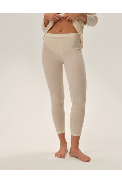 Henderson Everyday Elegance thanks to women's pajamas that stand out for their subtle shade and elegance |Frau