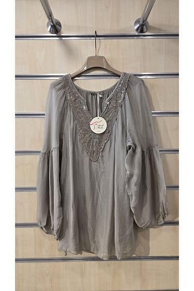 Park Moda Italian Silk Blouse Collar with Lace Sequin Detail