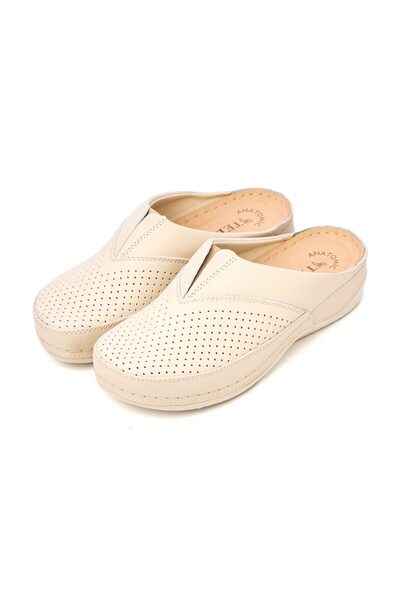 Tellus Women's leather medical clogs 25-06, Beige