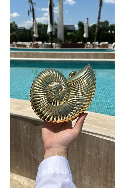 Merve Bayraktar Gold Mussel Bag