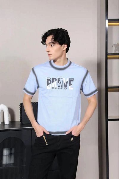 ALANAQA Unisex oversized T-shirt with modern fashion design, comfortable and loose